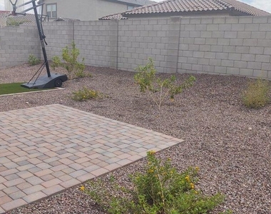 19585 W Annika Drive - Photo Thumbnail 33