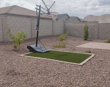 19585 W Annika Drive - Photo Thumbnail 31