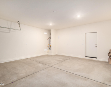 19585 W Annika Drive - Photo Thumbnail 30