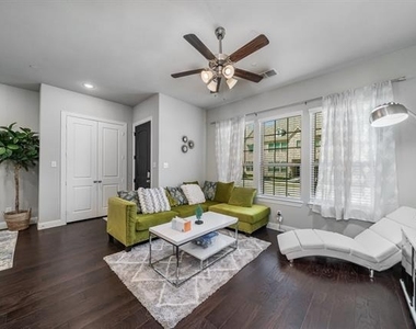 1526 Windermere Way - Photo Thumbnail 6