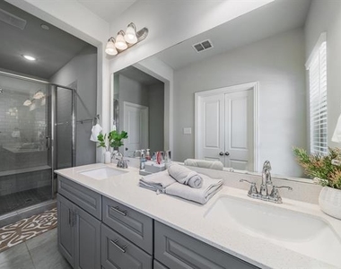 1526 Windermere Way - Photo Thumbnail 19