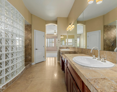 2324 W Blaylock Drive W - Photo Thumbnail 4