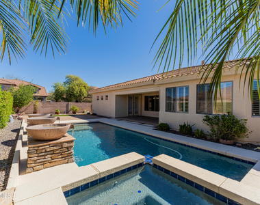 2324 W Blaylock Drive W - Photo Thumbnail 6