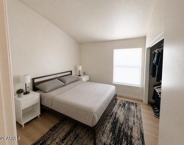 5146 E Oak Street - Photo Thumbnail 4