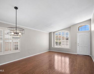 1214 E Beverly Lane - Photo Thumbnail 5