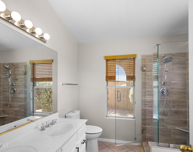 1214 E Beverly Lane - Photo Thumbnail 14
