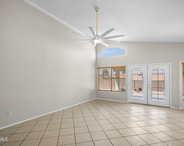 1214 E Beverly Lane - Photo Thumbnail 8