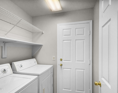 1214 E Beverly Lane - Photo Thumbnail 23