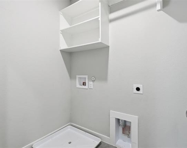 2629 Green River Road - Photo Thumbnail 7