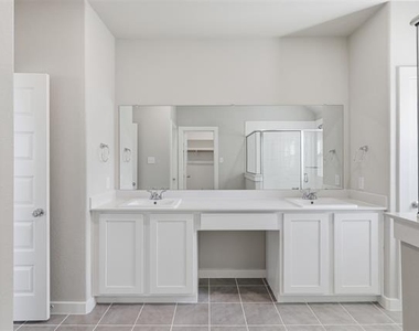 2629 Green River Road - Photo Thumbnail 15