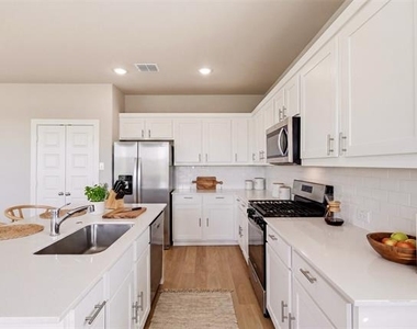 2629 Green River Road - Photo Thumbnail 2