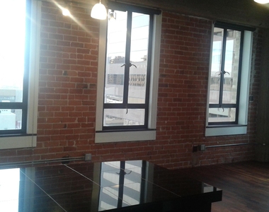 114 W Adams Street - Photo Thumbnail 12