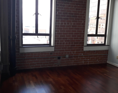 114 W Adams Street - Photo Thumbnail 19