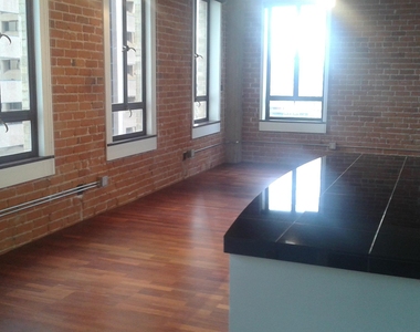 114 W Adams Street - Photo Thumbnail 9