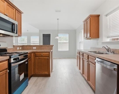 3804 Verde Drive - Photo Thumbnail 15