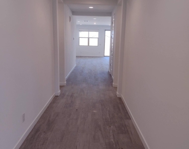 1536 W Corral Road - Photo Thumbnail 6