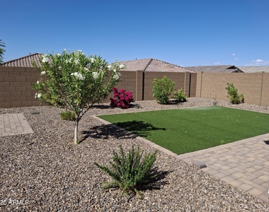 1536 W Corral Road - Photo Thumbnail 15