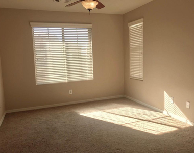 29346 N 22nd Avenue - Photo Thumbnail 9