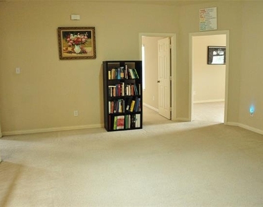 1312 Valley Vista Drive - Photo Thumbnail 20