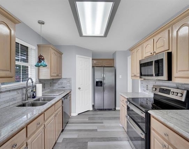 209 Alesha Road - Photo Thumbnail 7