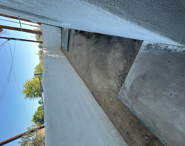 5908 W Myrtle Avenue - Photo Thumbnail 9