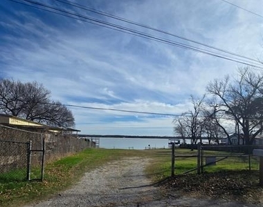 7202 Base Street - Photo Thumbnail 18
