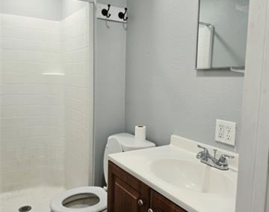 7202 Base Street - Photo Thumbnail 8