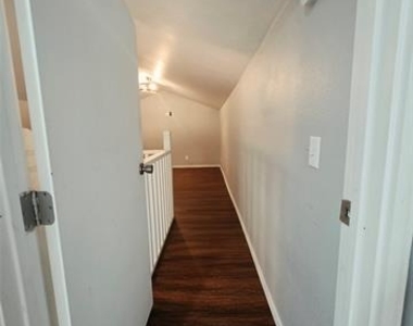 7202 Base Street - Photo Thumbnail 16