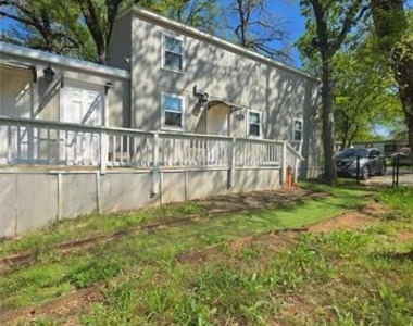 7202 Base Street - Photo Thumbnail 2