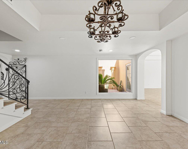 4327 N 69th Way - Photo Thumbnail 18