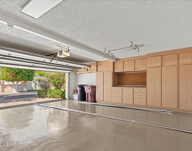 4327 N 69th Way - Photo Thumbnail 35