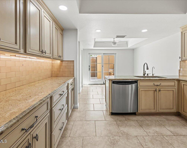 4327 N 69th Way - Photo Thumbnail 15