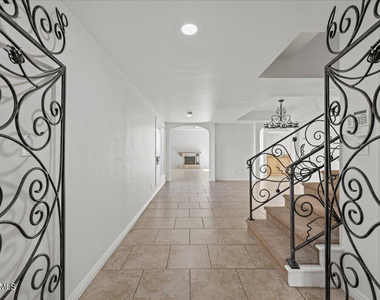 4327 N 69th Way - Photo Thumbnail 19