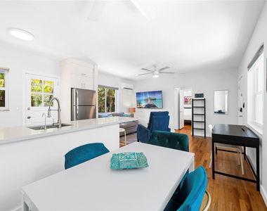 3015 Seville Street - Photo Thumbnail 14