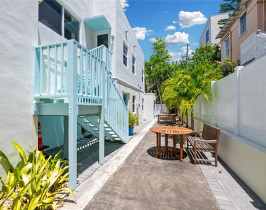 3015 Seville Street - Photo Thumbnail 22