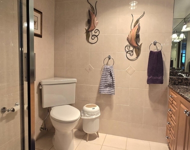 1161 Hillsboro Mile - Photo Thumbnail 5