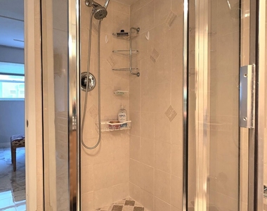 1161 Hillsboro Mile - Photo Thumbnail 30