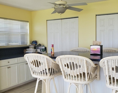 1161 Hillsboro Mile - Photo Thumbnail 50