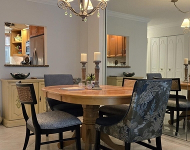 1161 Hillsboro Mile - Photo Thumbnail 17