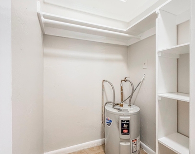 1101 Ne 23rd Terrace - Photo Thumbnail 11
