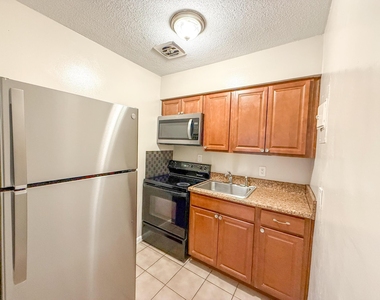 1101 Ne 23rd Terrace - Photo Thumbnail 6