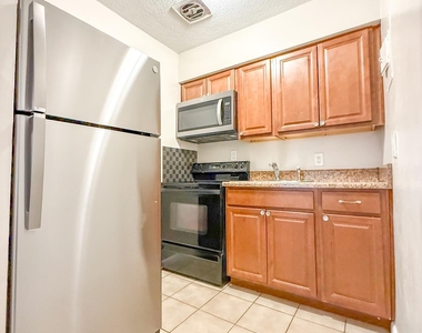 1101 Ne 23rd Terrace - Photo Thumbnail 7