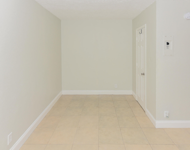 605 N Federal Highway - Photo Thumbnail 1