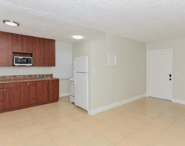 605 N Federal Highway - Photo Thumbnail 4