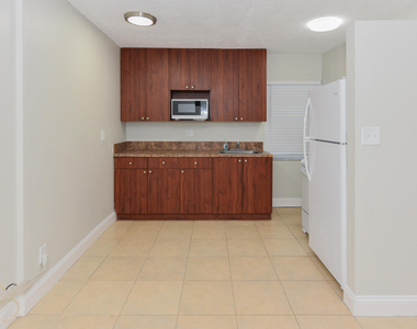 605 N Federal Highway - Photo Thumbnail 3