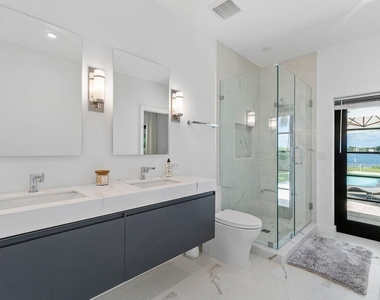210 S Lake Drive - Photo Thumbnail 20