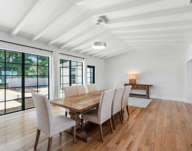 210 S Lake Drive - Photo Thumbnail 14