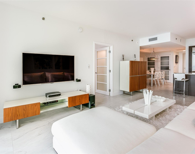 55 Se 6th Street - Photo Thumbnail 7