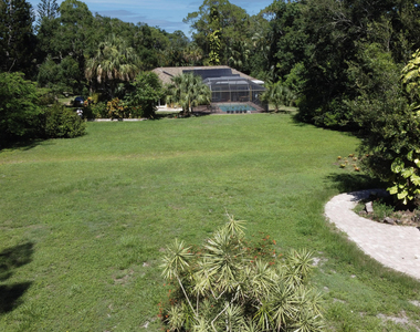1974 Sw Saint Andrews Drive - Photo Thumbnail 41