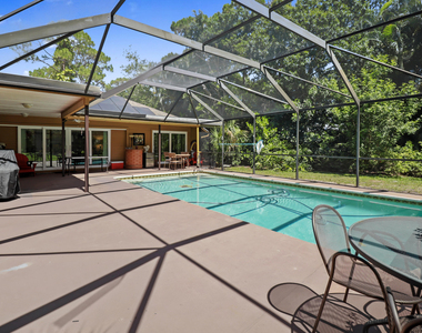 1974 Sw Saint Andrews Drive - Photo Thumbnail 5